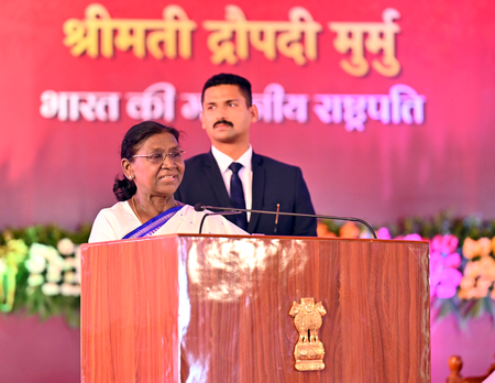 राष्ट्रपति मुर्मु आज 65 हस्तियों को पद्म पुरस्कार 2026 प्रदान करेंगी