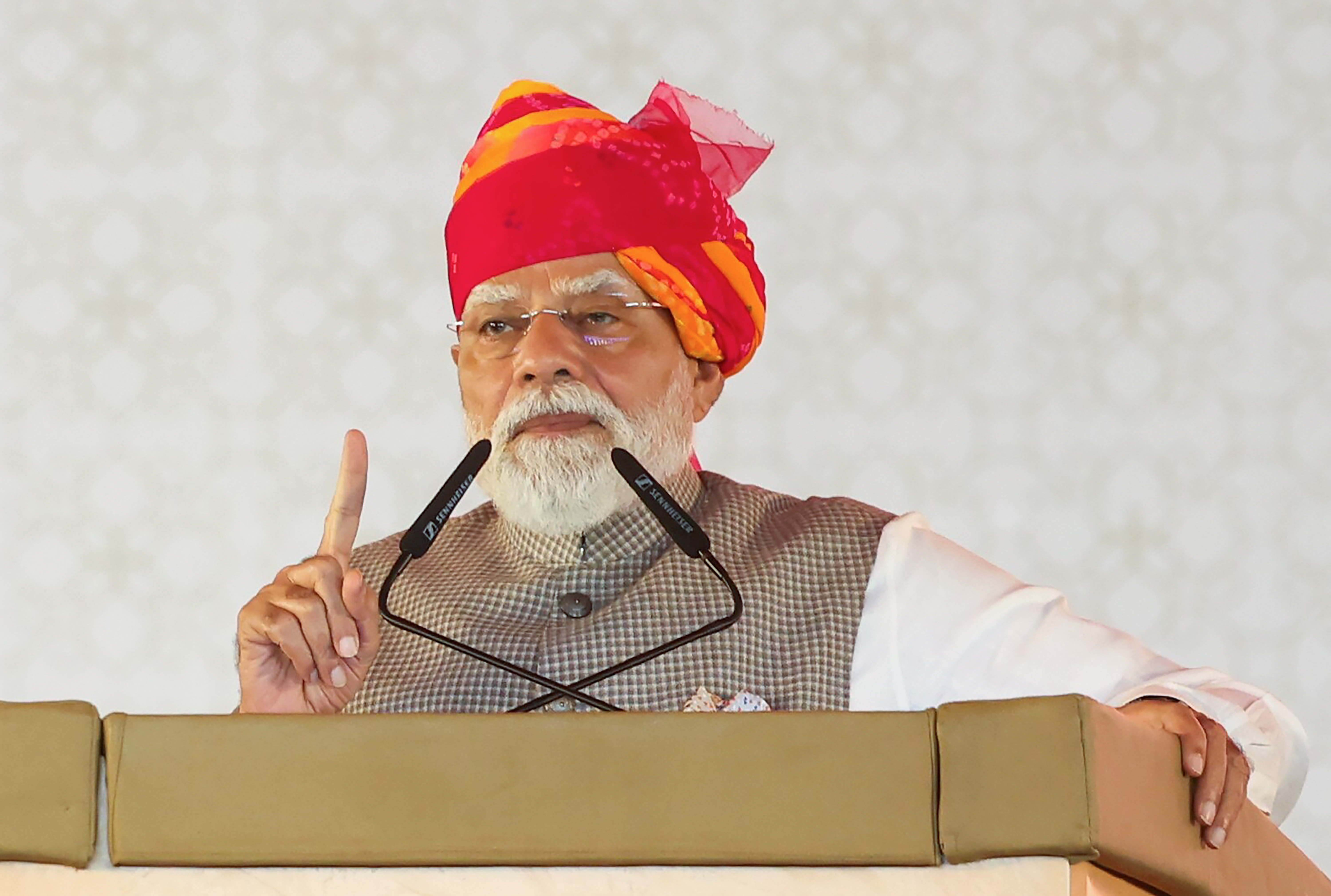 पीएम मोदी का विपक्ष पर वार, 'सबसे बड़े ऊर्जा संकट पर नए भारत की इच्छा शक्ति और प्रयास पड़े भारी'