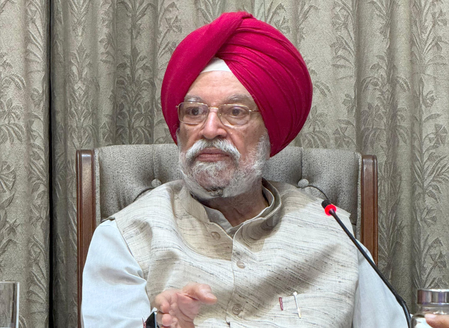 देश में पेट्रोल-डीजल की कोई कमी नहीं, भारत दुनिया का चौथा सबसे बड़ा रिफाइनर : केंद्र 