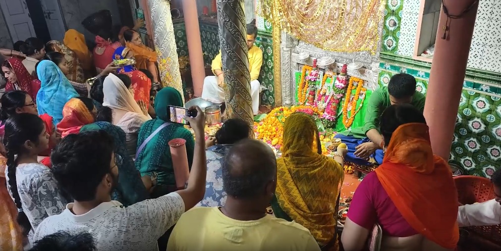 मां कल्याणी देवी मंदिर में शीतला अष्टमी की विशेष पूजा, हजारों श्रद्धालुओं ने किए दर्शन